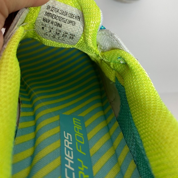 SKECHERS - MEMORY FOAM - WOMENS SIZE: 6 - Picture 11 of 11